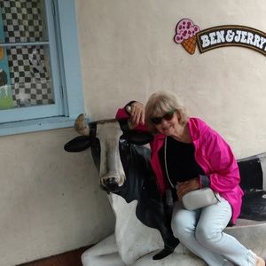 Meet your Posher, Connie